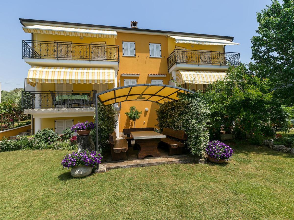 Residence Matilda Vrsar Buitenkant foto
