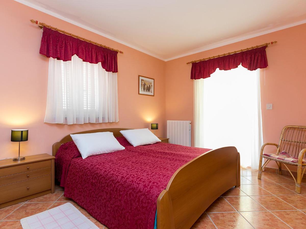 Residence Matilda Vrsar Buitenkant foto