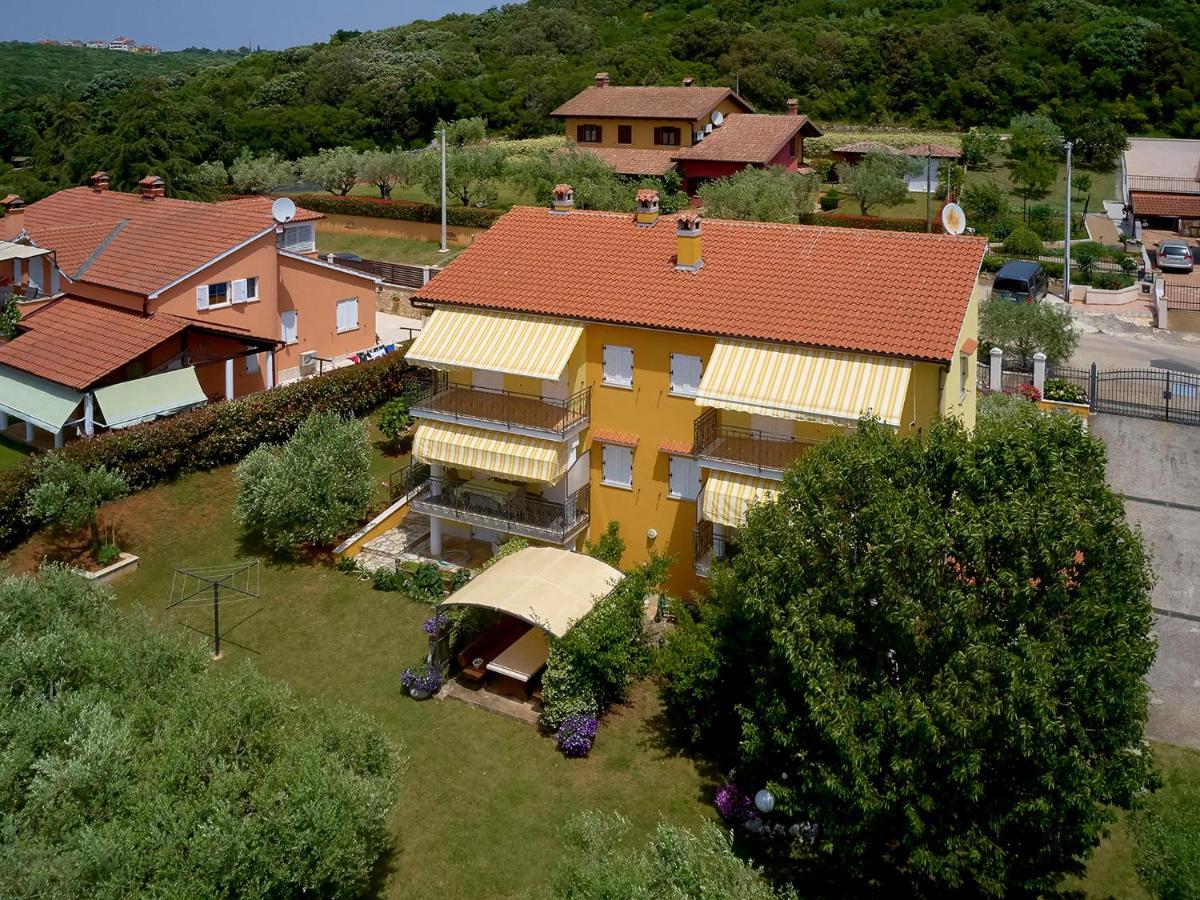 Residence Matilda Vrsar Buitenkant foto