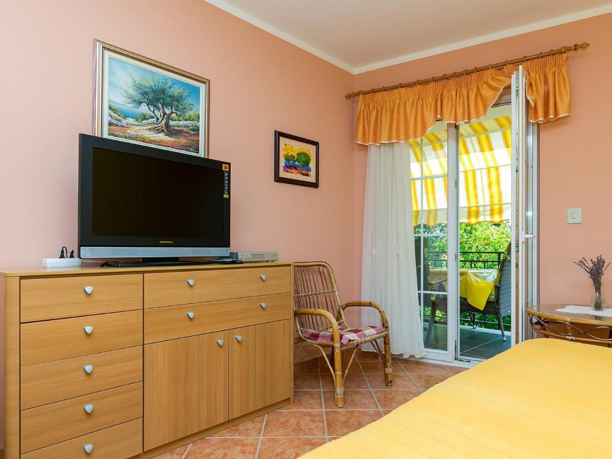 Residence Matilda Vrsar Buitenkant foto